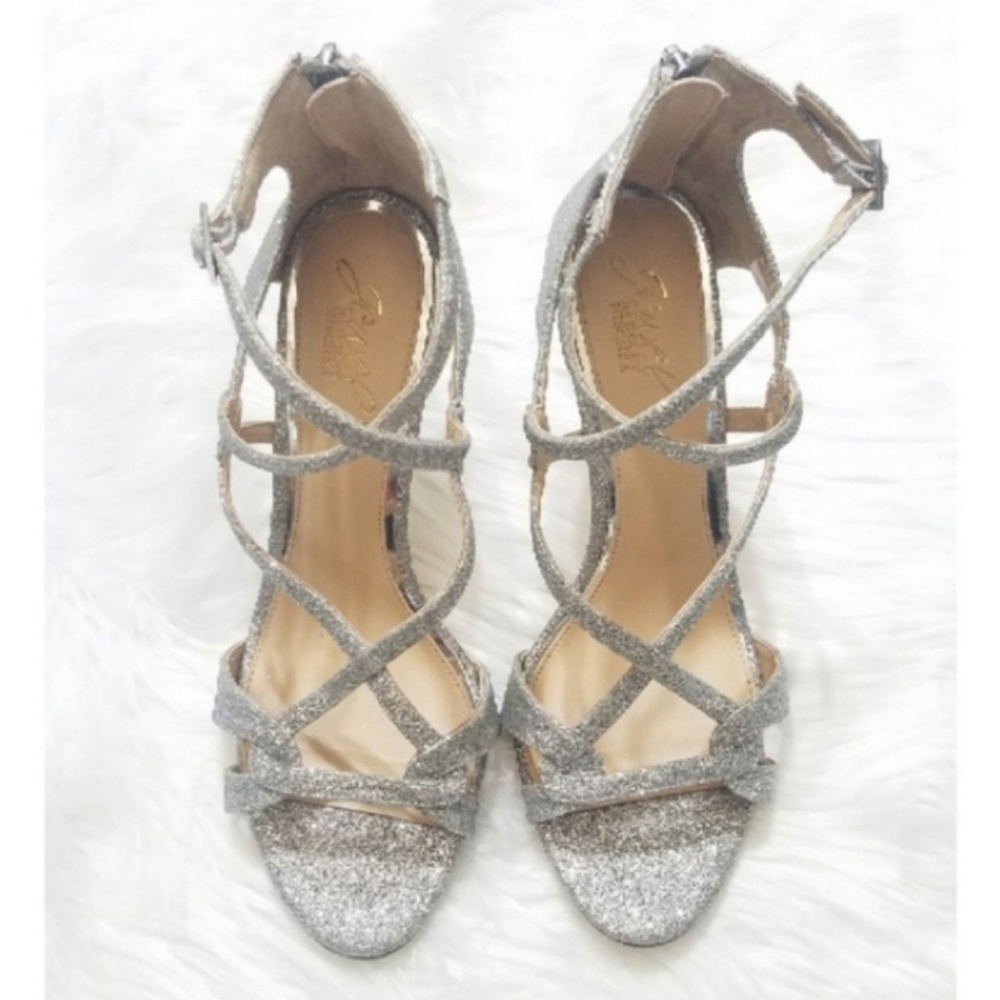 Jewel Badgley Mischka Glitter Heel 8